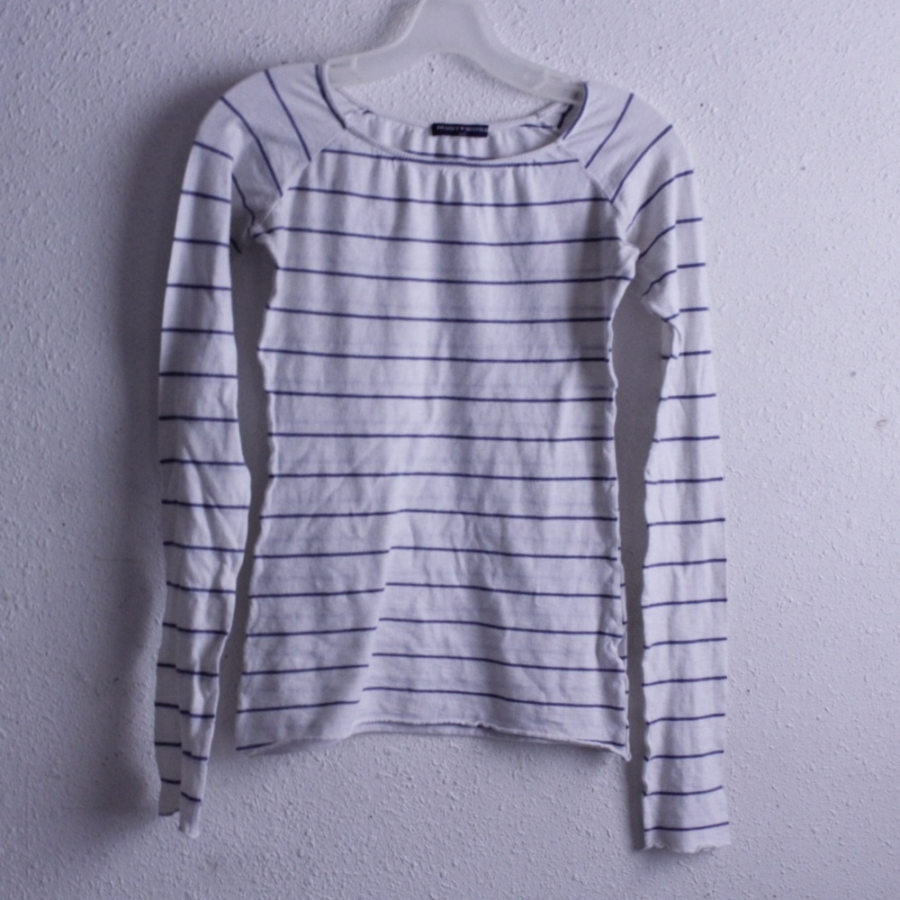 Brandy Melville long sleeved shirt
